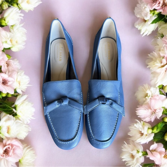 Cole Haan Candace Bow Leather Slip-On Loafer - Gold Heel Accents - New, Size 8B - Picture 6 of 15